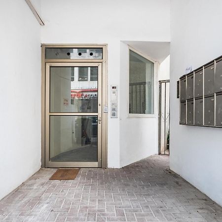 Premium 1Bd Apartment Near The Beach W/Balcony Tel Aviv Bagian luar foto