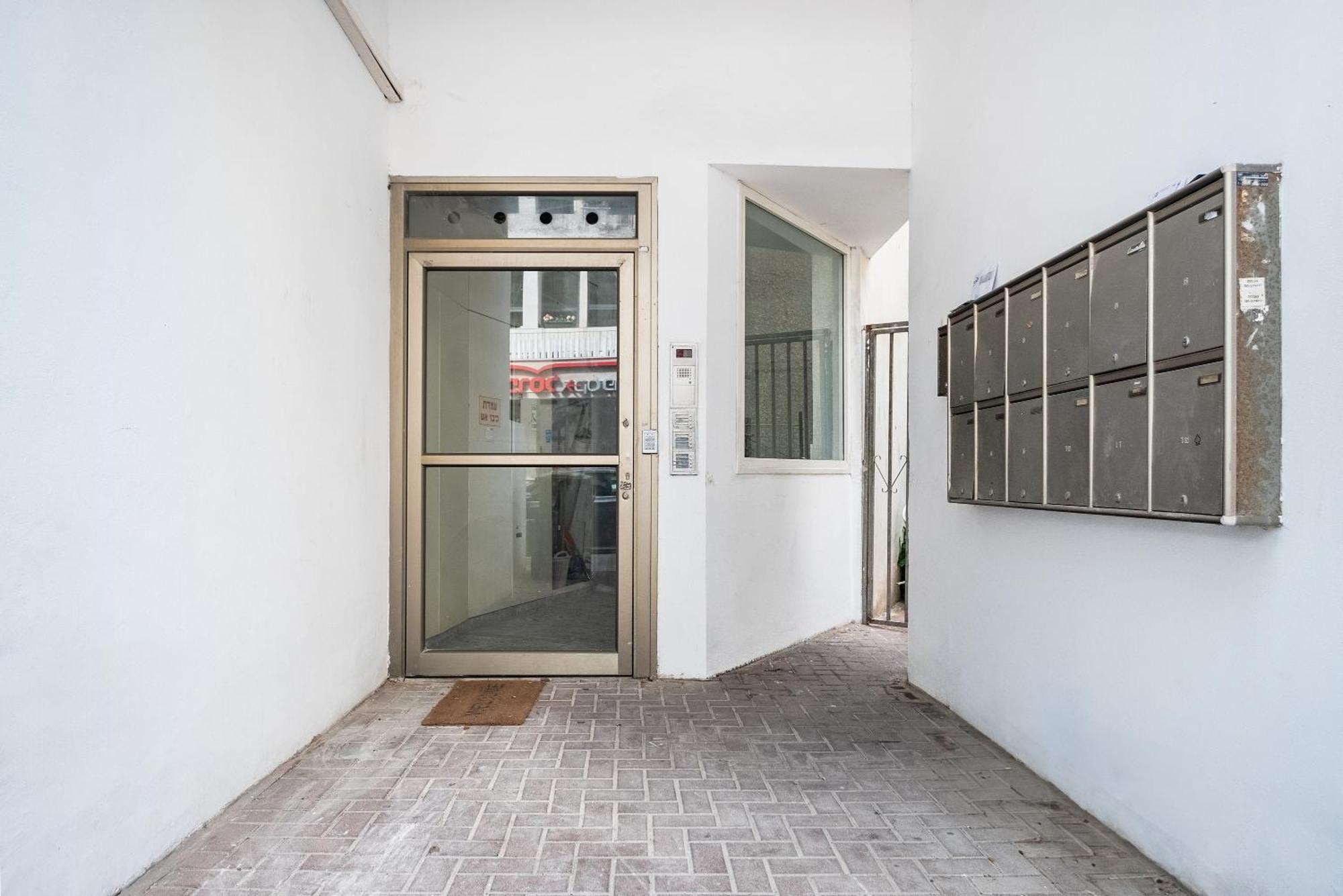 Premium 1Bd Apartment Near The Beach W/Balcony Tel Aviv Bagian luar foto