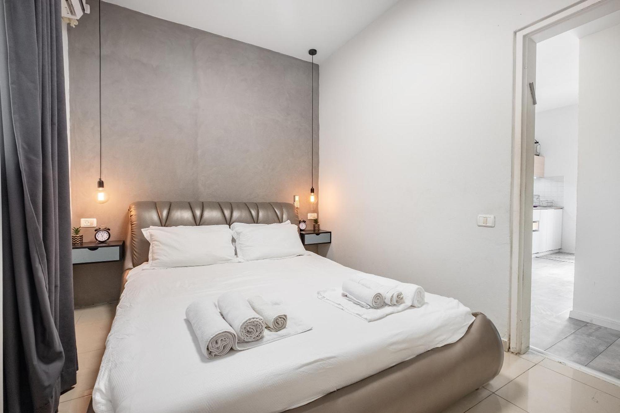 Premium 1Bd Apartment Near The Beach W/Balcony Tel Aviv Bagian luar foto