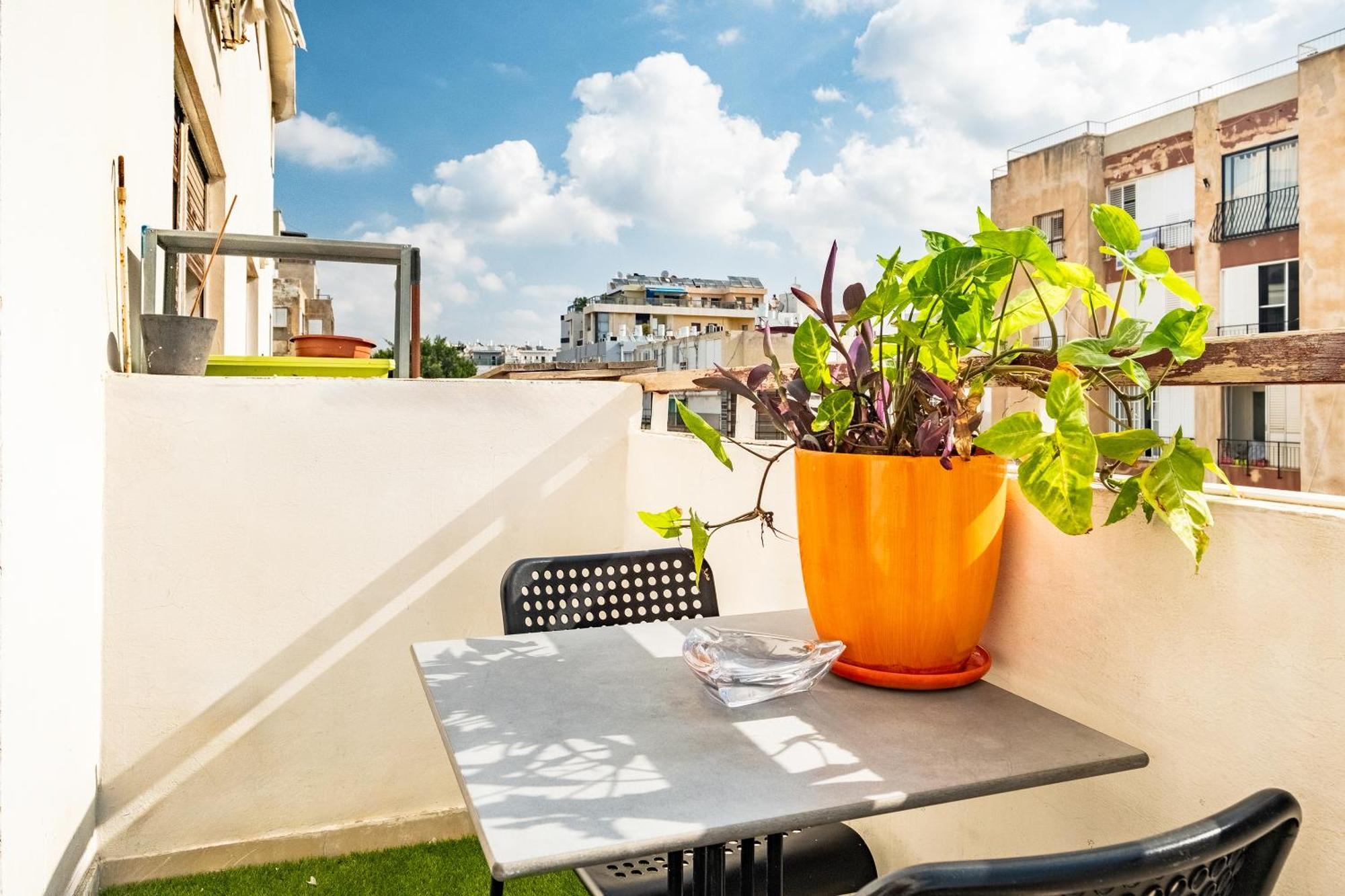 Premium 1Bd Apartment Near The Beach W/Balcony Tel Aviv Bagian luar foto
