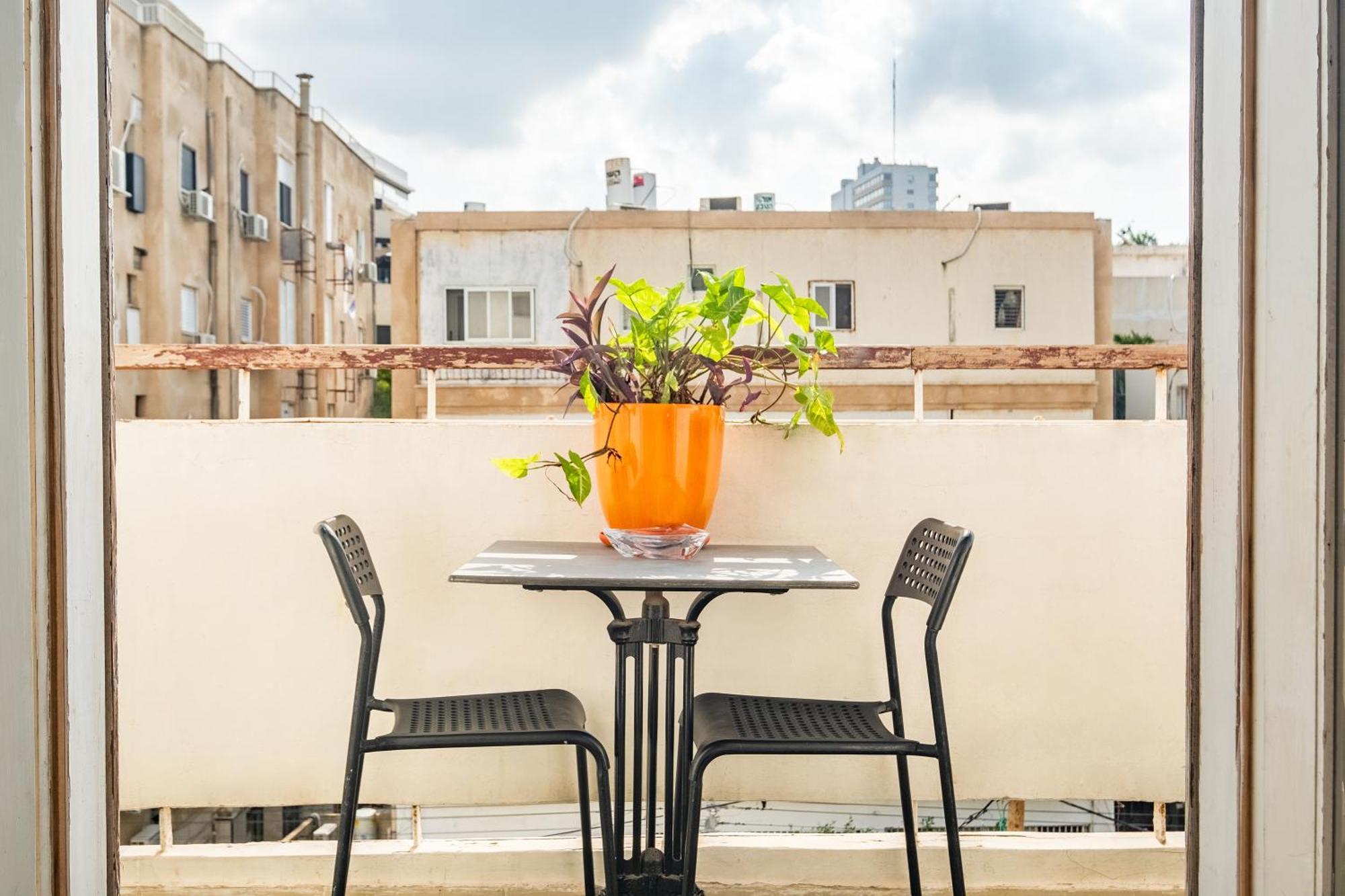 Premium 1Bd Apartment Near The Beach W/Balcony Tel Aviv Bagian luar foto