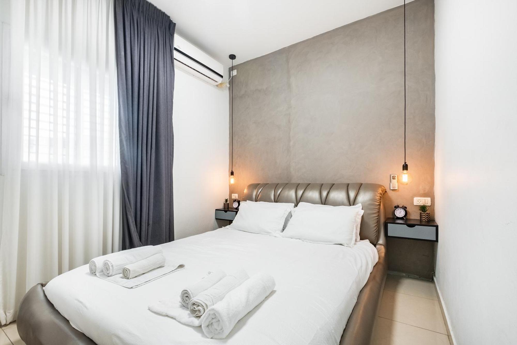 Premium 1Bd Apartment Near The Beach W/Balcony Tel Aviv Bagian luar foto